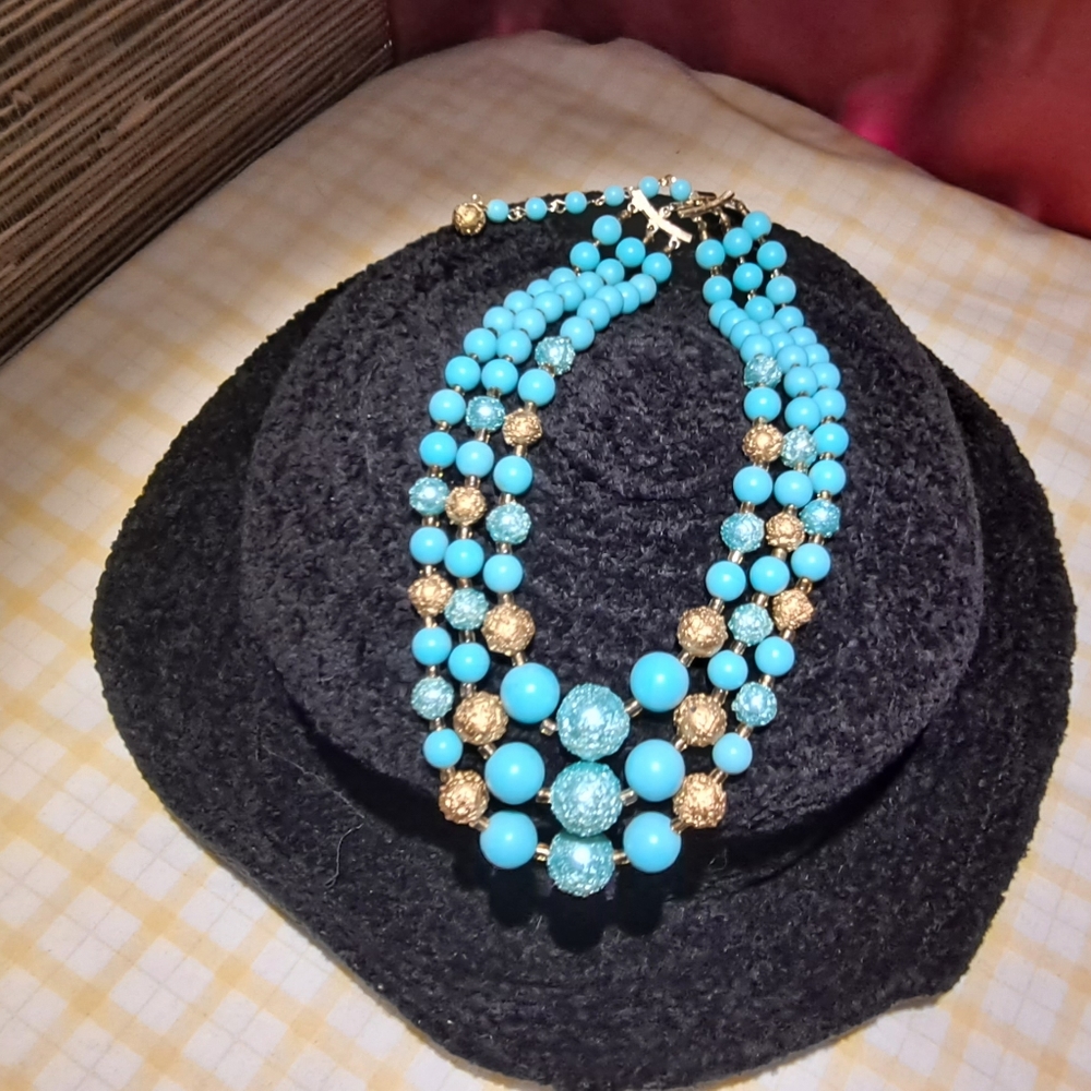 80's Vintage Aqua Necklace